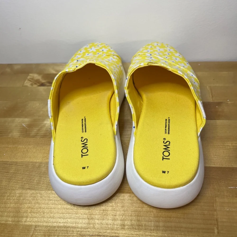 TOMS Alpargata Mallow Mule Yellow With White Daisy Print Women's Size 7 - Picture 4 of 7